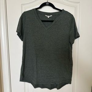 Amaryllis T-shirt greenish grey